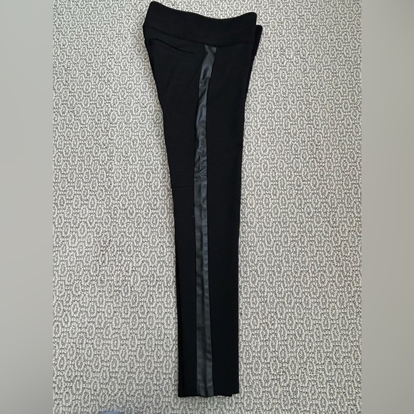 BLACK STRETCH LEGGINGS w/ VEGAN LEATHER 1” SIDE INSERT - Picture 3 of 5